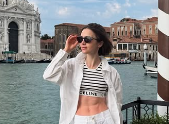 Lily Collins