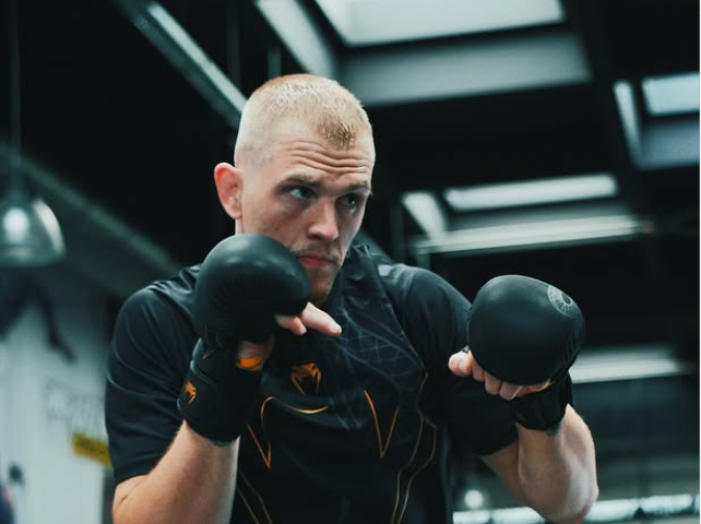  Ian Garry Weight Class